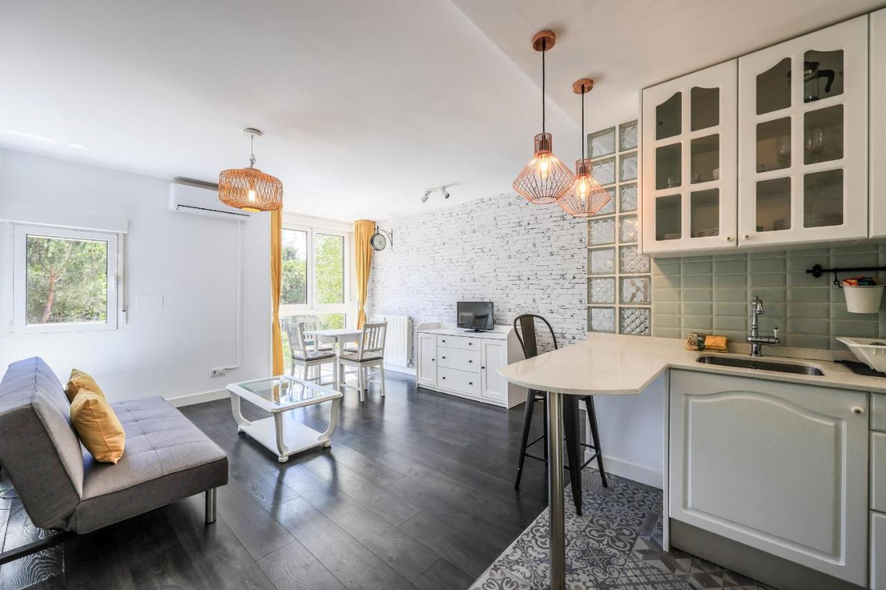 Apartamento Para 5 Personas Cerca De Ifema Y Aeropuerto Alquiler Temporal Madrid Exterior photo